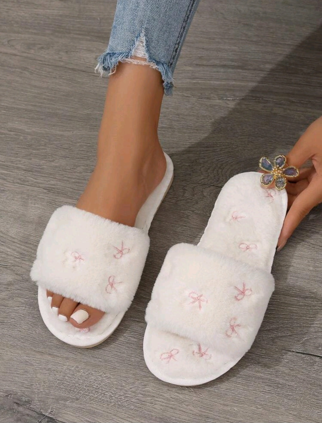 Home white Slippers